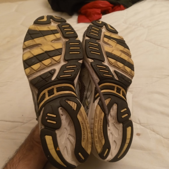 Used new balance shoes size 7.5 - Picture 7 of 10